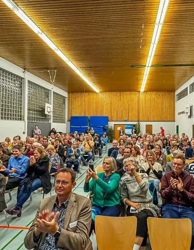 2025 - Prof. Dr. Dr. Manfred Spitzer – „Die Lokalisierung geistig‑seelischer Vorgänge im Gehirn“ 18 Dreierlei Netzwerk 2025 Spitzer 18