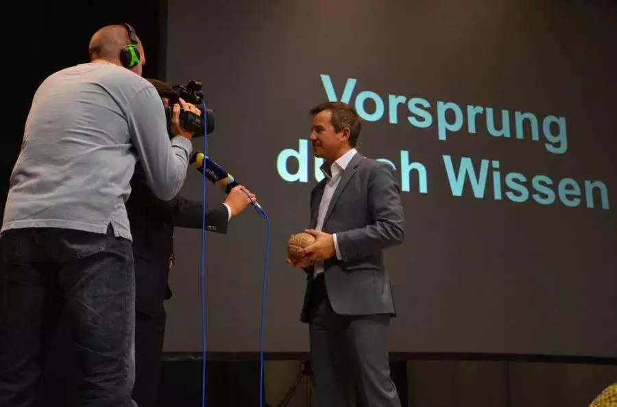 Vorträge 128 2014 – Markus Hofmann